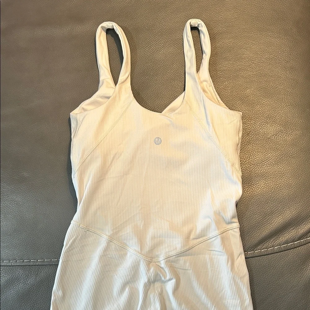 Lululemon Align Ribbed Bodysuit in White Opal. Size 4 - Picture 4 of 6